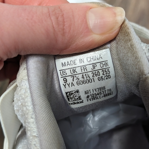 Adidas white Ultra boost YYA 606001 Supportive cloud running shoes EUC Women's 9 - Picture 3 of 7